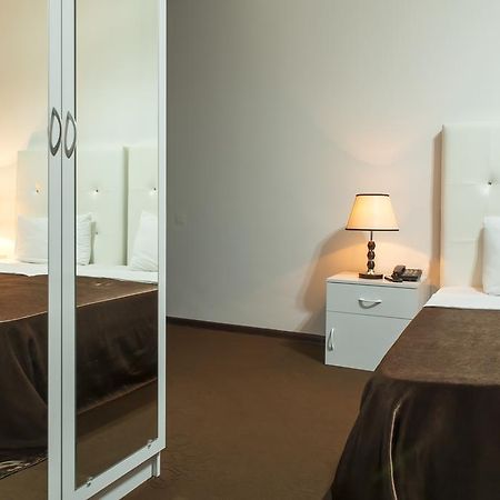 Hotel Grand Palace Τυφλίδα Εξωτερικό φωτογραφία