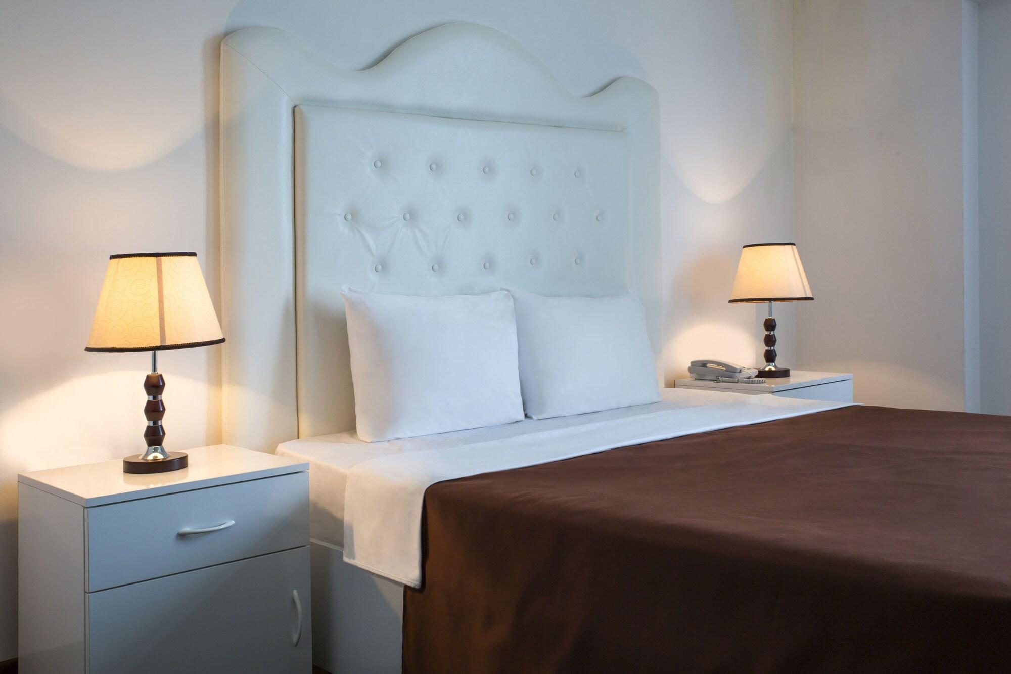 Hotel Grand Palace Τυφλίδα Εξωτερικό φωτογραφία