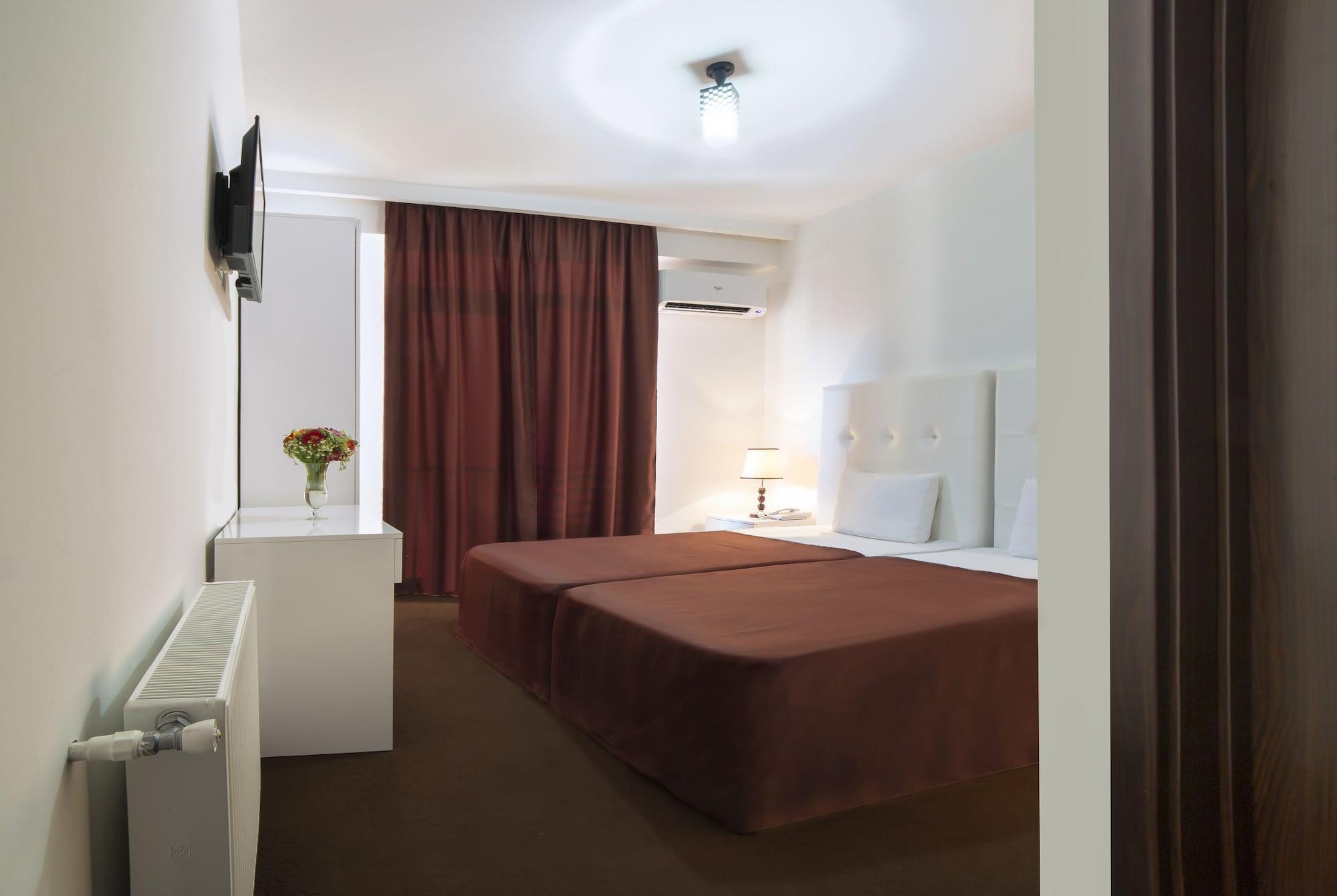 Hotel Grand Palace Τυφλίδα Εξωτερικό φωτογραφία