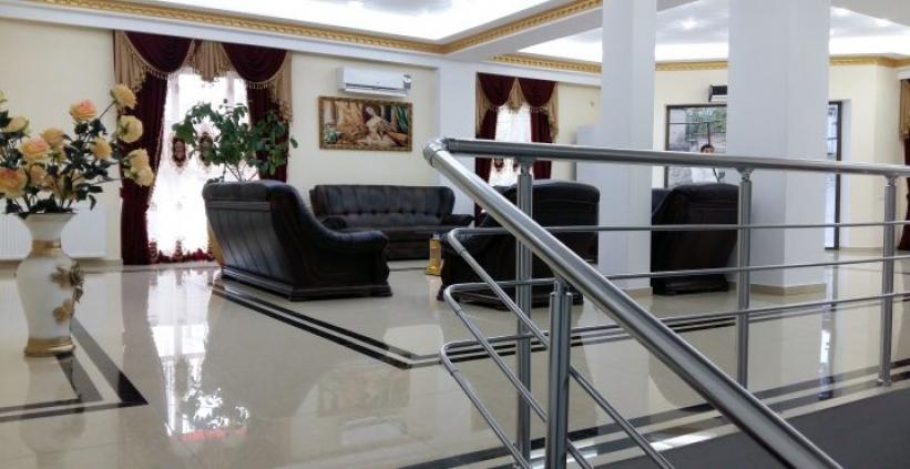 Hotel Grand Palace Τυφλίδα Εξωτερικό φωτογραφία