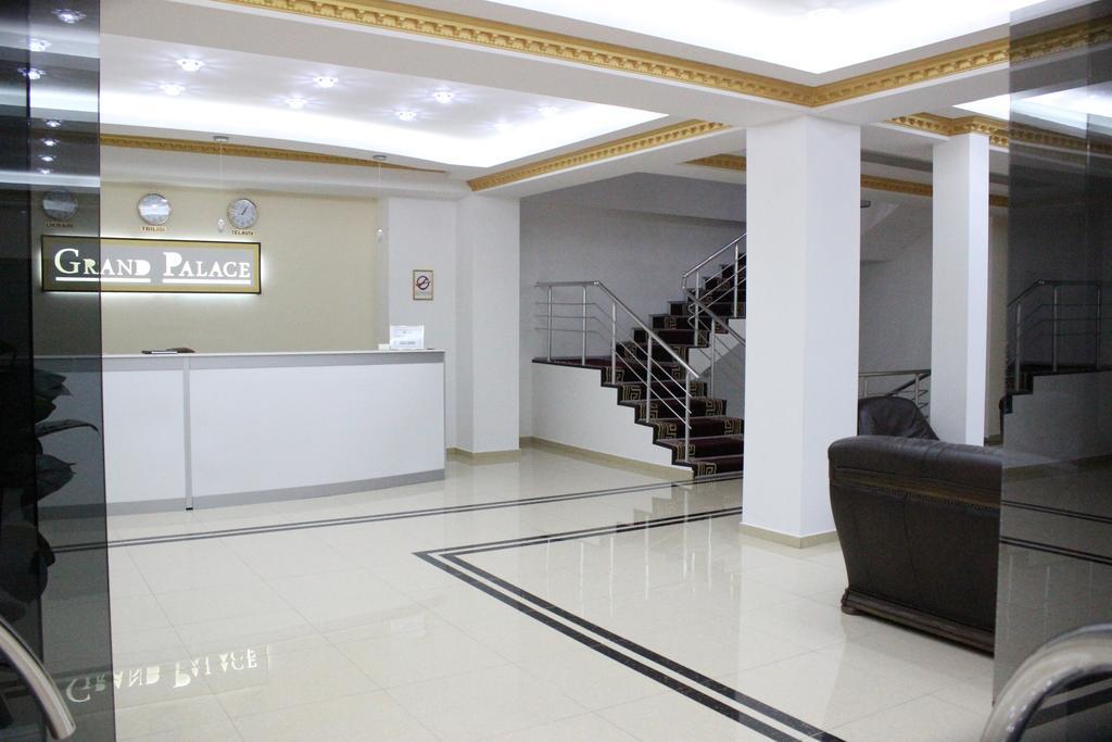 Hotel Grand Palace Τυφλίδα Εξωτερικό φωτογραφία