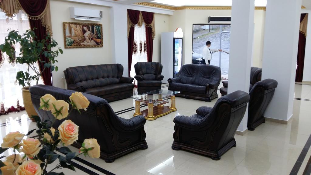 Hotel Grand Palace Τυφλίδα Εξωτερικό φωτογραφία