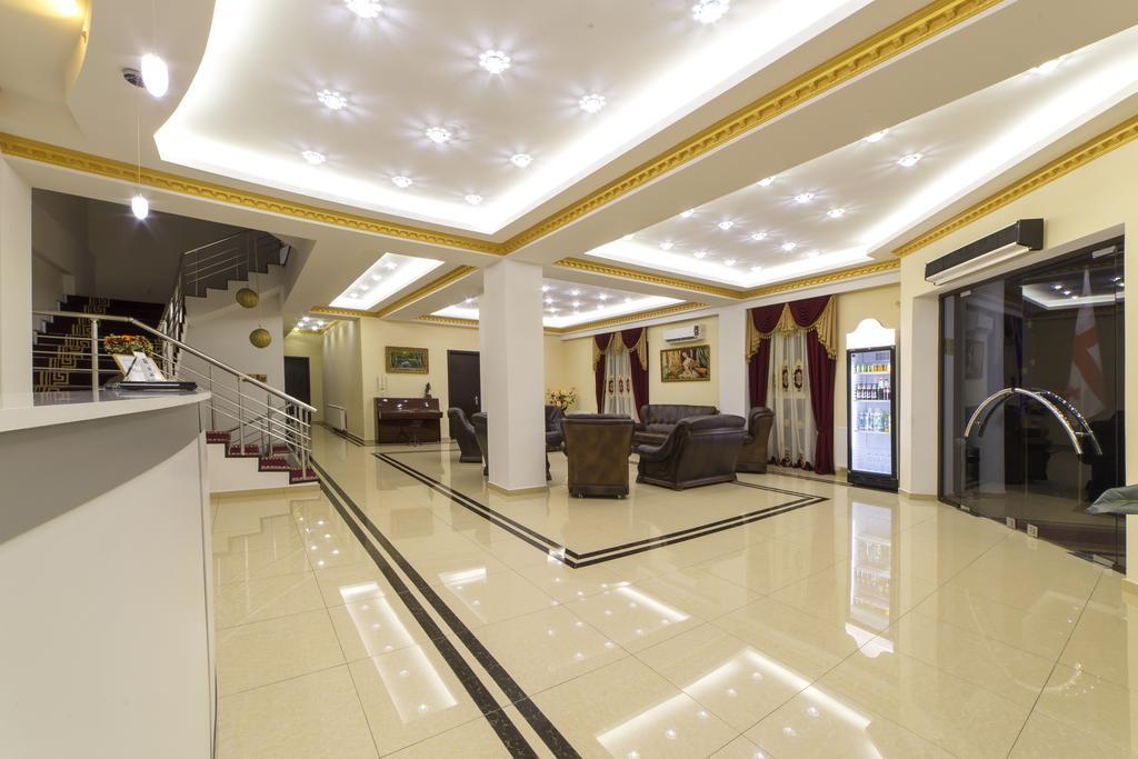 Hotel Grand Palace Τυφλίδα Εξωτερικό φωτογραφία