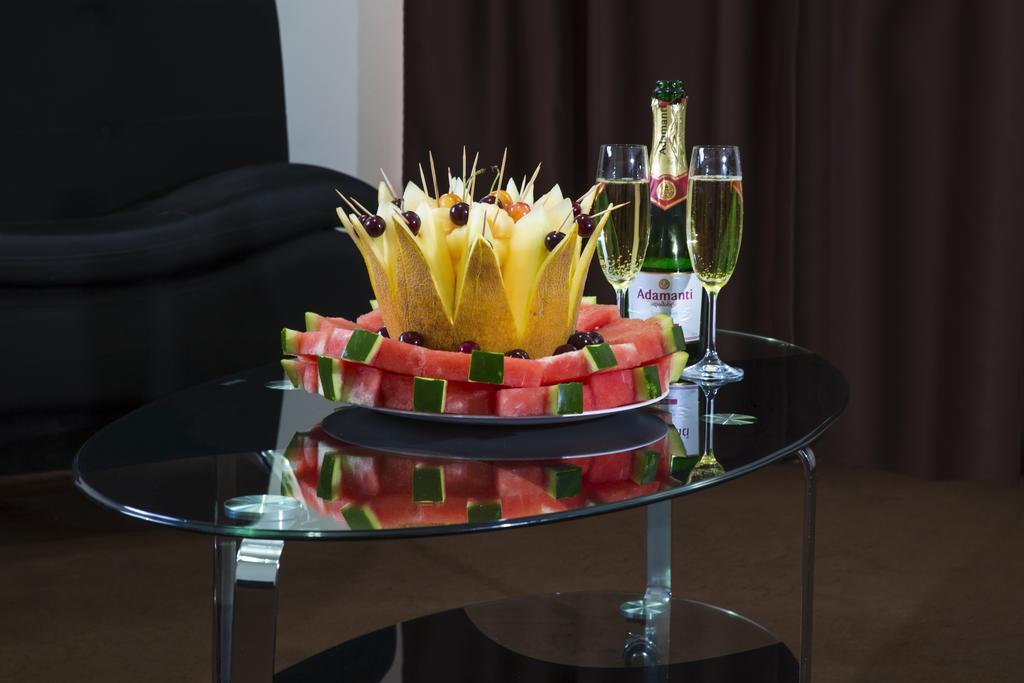 Hotel Grand Palace Τυφλίδα Εξωτερικό φωτογραφία