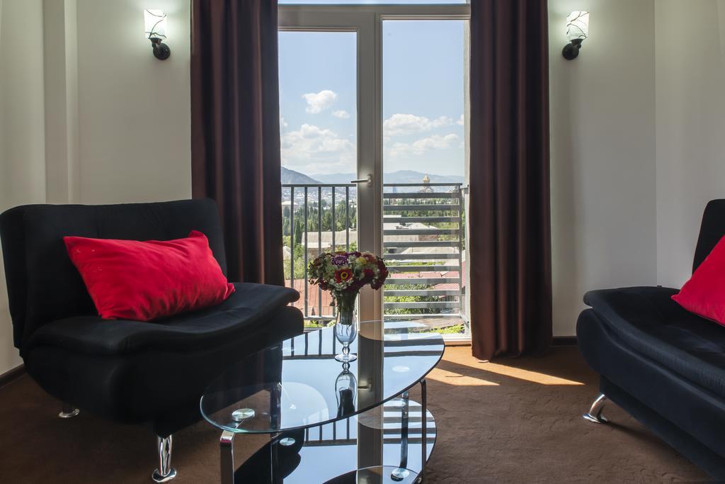 Hotel Grand Palace Τυφλίδα Εξωτερικό φωτογραφία