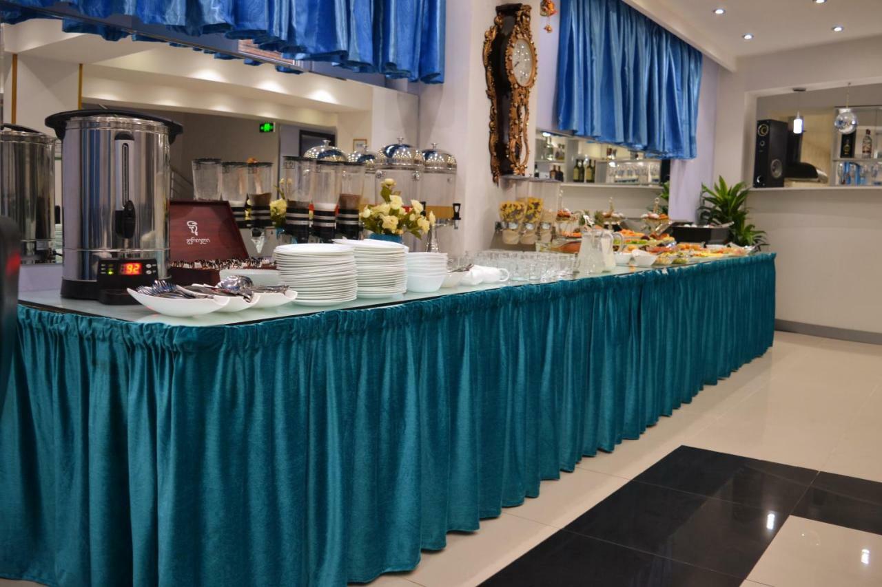 Hotel Grand Palace Τυφλίδα Εξωτερικό φωτογραφία